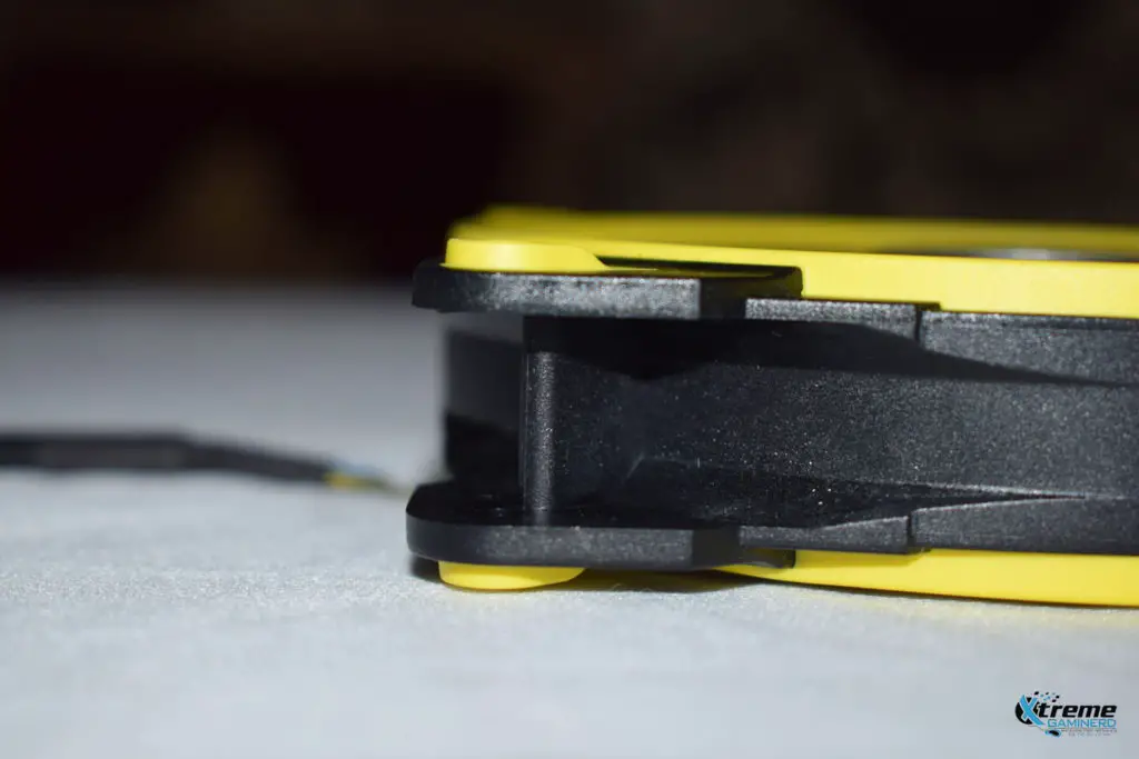 Arctic BioniX F120 gaming fan scew holder