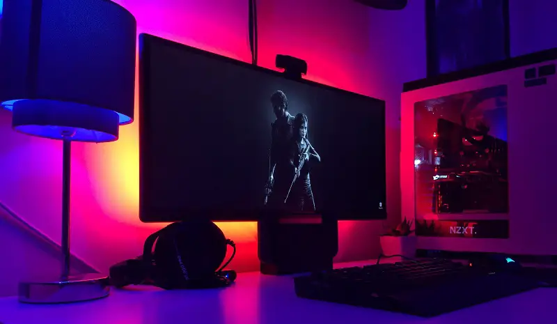 led behind monitor